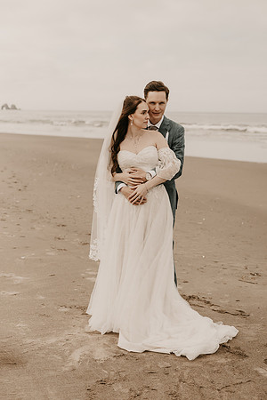 Henry-Skylynn-rockaway-beach-oregon-intimate-wedding-photos (209 of 283)