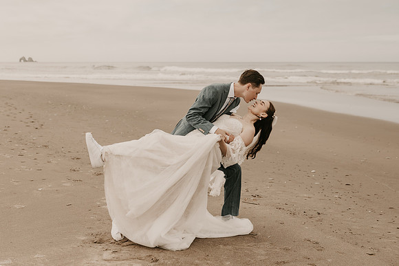 Henry-Skylynn-rockaway-beach-oregon-intimate-wedding-photos (206 of 283)