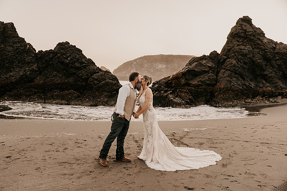 Lee-Tamara-Capella-By-the-Sea-Brookings-Redwoods-Elopement-Photos-Oregon (238 of 267)