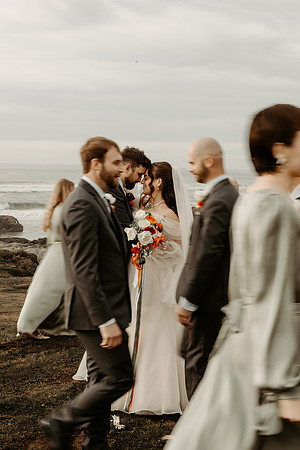 Evan-Julie-Adobe-Resort-Yachats-oregon-Wedding-Photos (6 of 29)