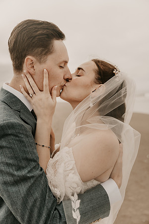 Henry-Skylynn-rockaway-beach-oregon-intimate-wedding-photos (186 of 283)
