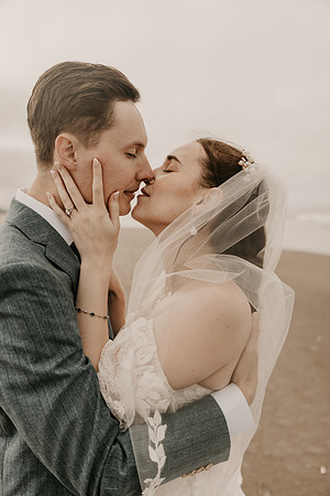 Henry-Skylynn-rockaway-beach-oregon-intimate-wedding-photos (187 of 283)
