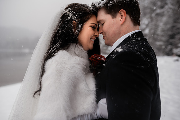 Tyler-Brittani-Lake-Priest-Idaho-Winter-Snow-Wedding-2021-03458