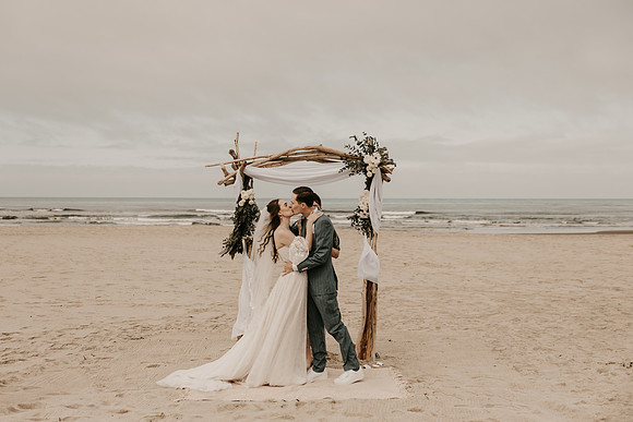 Henry-Skylynn-rockaway-beach-oregon-intimate-wedding-photos (101 of 283)