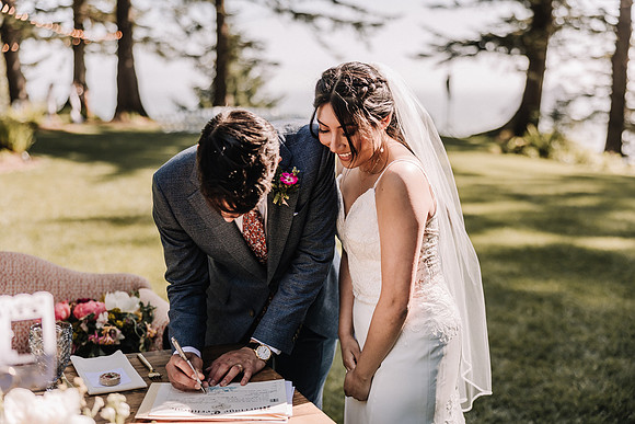 Jared-Ashley-Crooks-Point-Secret-Beach-Oregon-Wedding-10