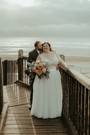 Jesse-Amalie-Hallmark-Inn-Newport-Oregon-Wedding-photos (226 of 375)