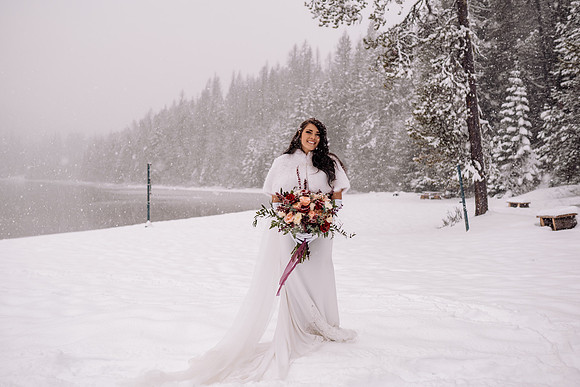 Tyler-Brittani-Lake-Priest-Idaho-Winter-Snow-Wedding-2021-03337