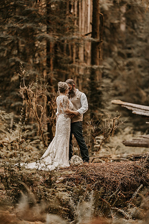 Lee-Tamara-Capella-By-the-Sea-Brookings-Redwoods-Elopement-Photos-Oregon (261 of 267)