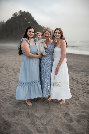 Marybeth-Neskowin-Oregon-Family-Photos-2025 (13 of 78)