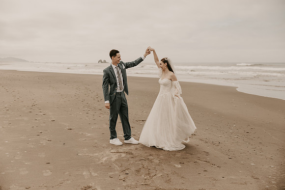 Henry-Skylynn-rockaway-beach-oregon-intimate-wedding-photos (199 of 283)