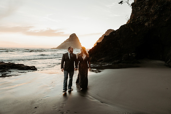 Jeremy-Stephanie-Heceta-Lighthouse-florence-oregon-Elopement (27 of 37)
