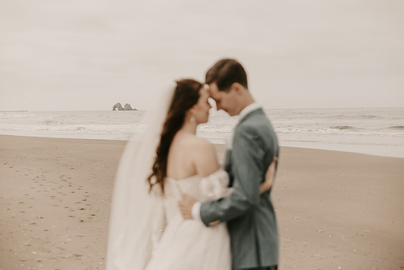 Henry-Skylynn-rockaway-beach-oregon-intimate-wedding-photos (180 of 283)