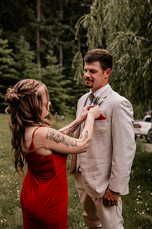 Mark-Darian-Peck-2024-Wedding-Photos-getting-ready (79 of 101)