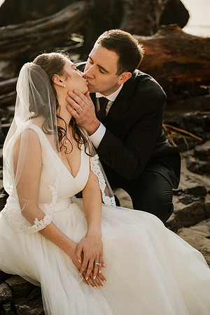 Alex-Danielle-Inn-Spanish-Head-Lincoln-City-oregon-wedding-0839