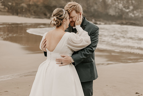 Taylor-Kyle-Salishan-Golf-Course-Lincoln-City-Oregon-Wedding-Photos (17 of 26)