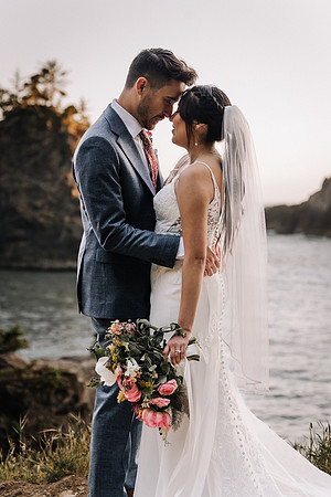 Jared-Ashley-Crooks-Point-Secret-Beach-Oregon-Wedding-20