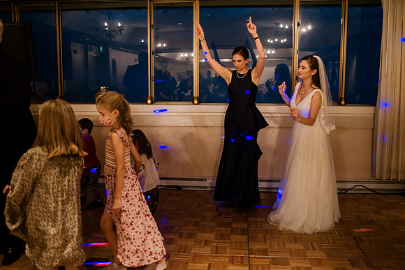 Alex-Danielle-Inn-Spanish-Head-Lincoln-City-oregon-wedding-0565