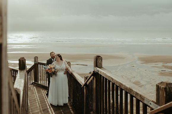 Jesse-Amalie-Hallmark-Inn-Newport-Oregon-Wedding-photos (222 of 375)