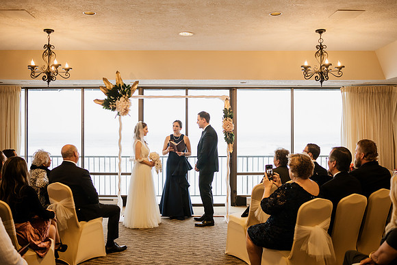 Alex-Danielle-Inn-Spanish-Head-Lincoln-City-oregon-wedding-0145
