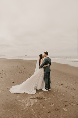 Henry-Skylynn-rockaway-beach-oregon-intimate-wedding-photos (170 of 283)