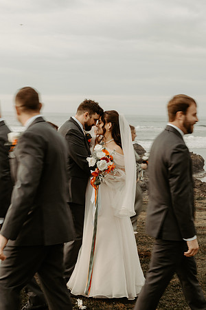 Evan-Julie-Adobe-Resort-Yachats-oregon-Wedding-Photos (7 of 29)
