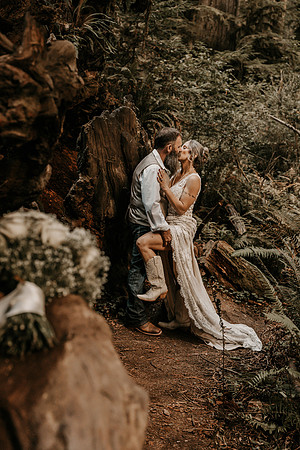 Lee-Tamara-Capella-By-the-Sea-Brookings-Redwoods-Elopement-Photos-Oregon (175 of 267)