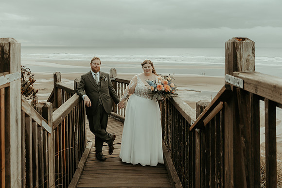 Jesse-Amalie-Hallmark-Inn-Newport-Oregon-Wedding-photos (229 of 375)
