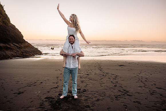 Kannon-Ashley-Surpise-Proposal-Rock-Neskowin-Oregon-Photos (47 of 94)