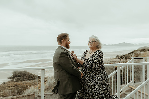 Jesse-Amalie-Hallmark-Inn-Newport-Oregon-Wedding-photos (79 of 375)