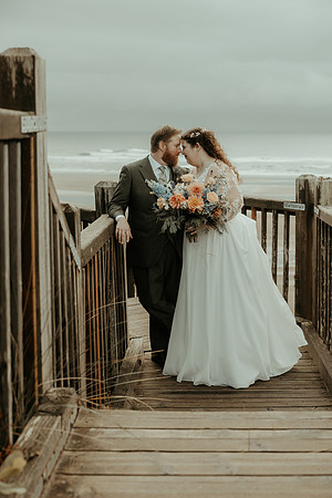Jesse-Amalie-Hallmark-Inn-Newport-Oregon-Wedding-photos (232 of 375)