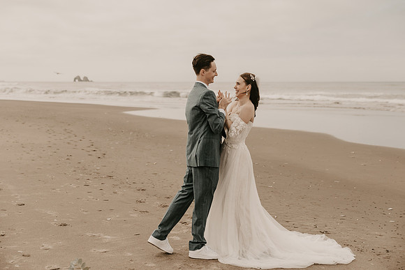 Henry-Skylynn-rockaway-beach-oregon-intimate-wedding-photos (194 of 283)
