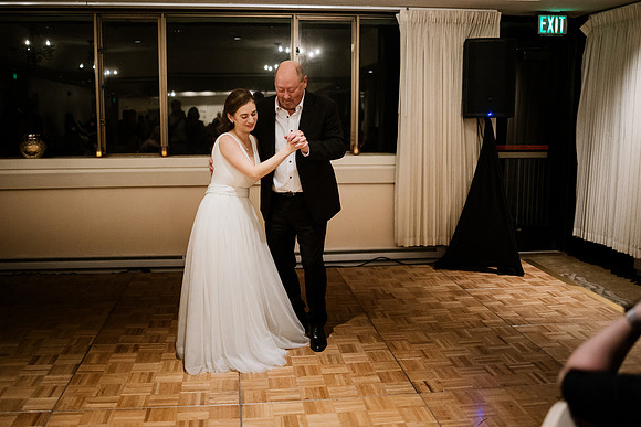 Alex-Danielle-Inn-Spanish-Head-Lincoln-City-oregon-wedding-0592
