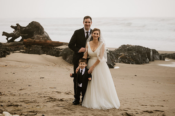 Alex-Danielle-Inn-Spanish-Head-Lincoln-City-oregon-wedding-0570