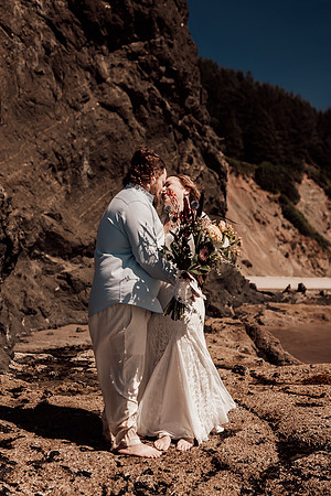 Ty-Sandy-lincoln-city-oregon-roads-end-elopement-photographer-0206