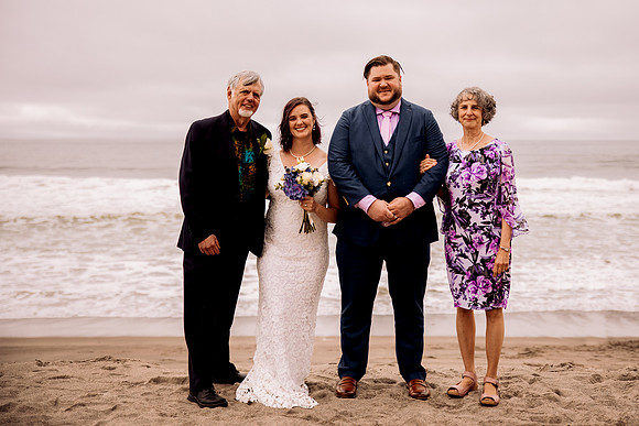 Joe-inn-at-spanish-head-lincoln-city-oregon-wedding-9