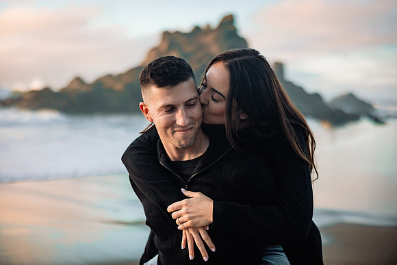 Alec-Mihkaela-Fogarty-Creek-Engagement-17
