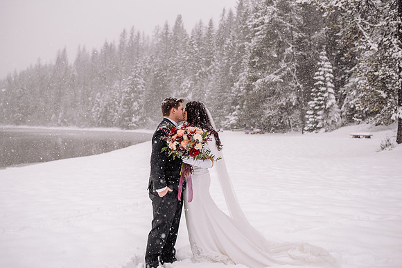 Tyler-Brittani-Lake-Priest-Idaho-Winter-Snow-Wedding-2021-03333