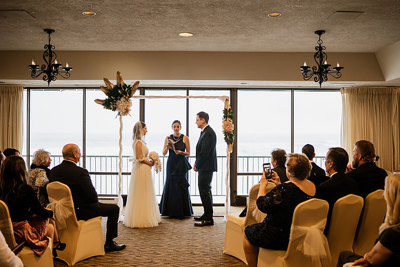 Alex-Danielle-Inn-Spanish-Head-Lincoln-City-oregon-wedding-0143