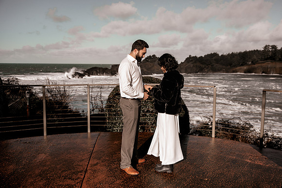 Nick-Rochelle-Whale-Cove-Depoe-Bay-Elopement-Photos (17 of 65)