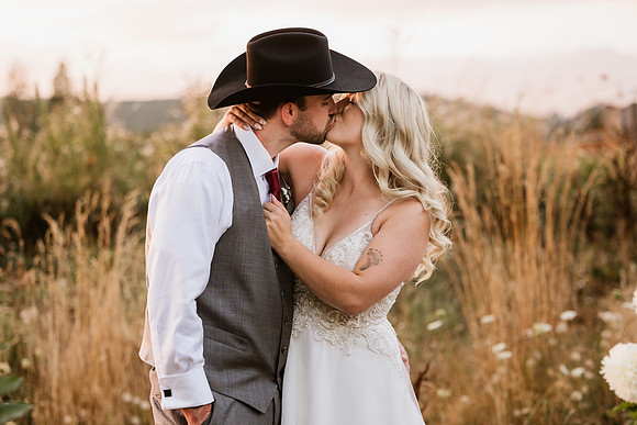 Gage-Mckayla-Adeline-Farm-Wedding-Photos-2021-0205