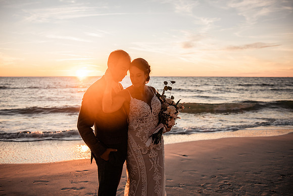 Bennett-Tamra-Sunset-Beach-House-Wedding-Saint-Peterburg-Florida-2021-8272