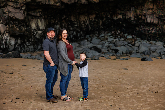 Blake-Maternity-Family-Oceanside-Beach-Oregon-2022-1075