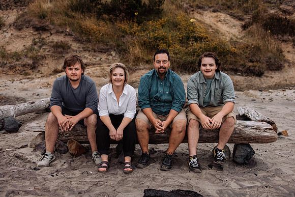 Scott-Family-Agate-Beach-Photos-2022 (27 of 35)