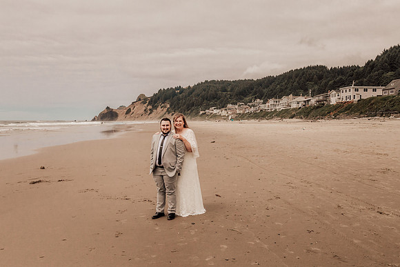 Jordan-Lainey-Roads-End-lincoln-City-oregon-airbnb-Elopement-photos-51