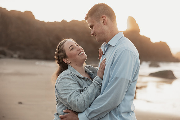 IAN-NICOLE-DEPOE-BAY-ENGAGEMENT-PHOTOS (32 of 39)