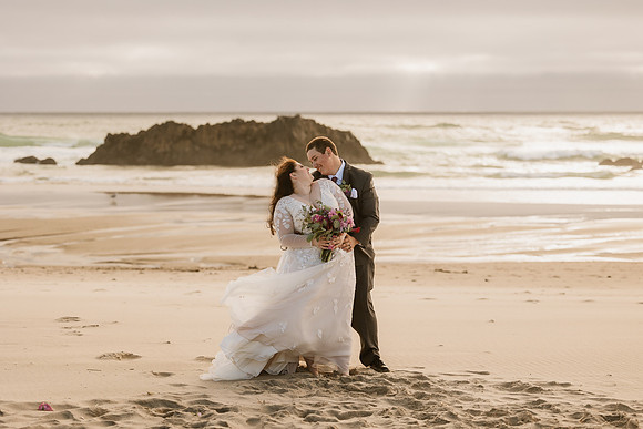 Colton-Kali-Chinook-Winds-Casino-Wedding-Photos-9742