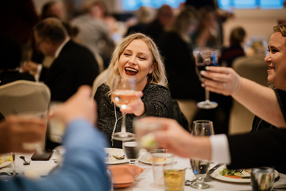 Alex-Danielle-Inn-Spanish-Head-Lincoln-City-oregon-wedding-1049