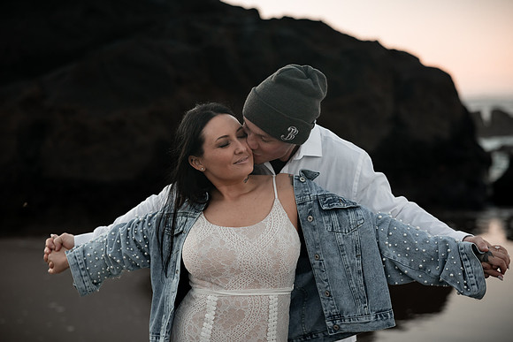 Shale-Mary-Engagement-fogarty-creek-52