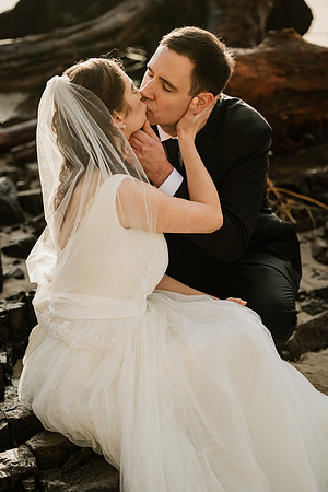 Alex-Danielle-Inn-Spanish-Head-Lincoln-City-oregon-wedding-0847