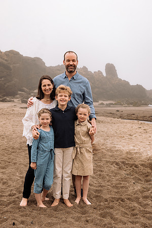Marsha-Family-Photos-Lincoln-City-Oregon-2022 (11 of 57)